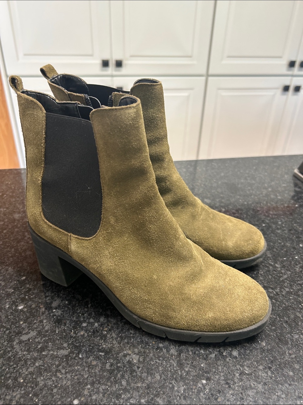 Olive Suede Chelsea Block Heel Ankle Boots - Women Flexx size 8 39